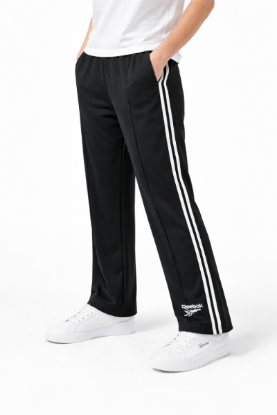 صورة بنطلون اسود (reebok)