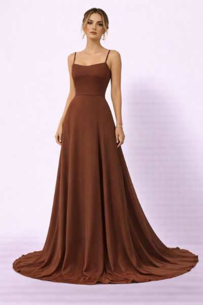 صورة فستان مارسينو فستان بني ناعم بحمالات رفيعة.