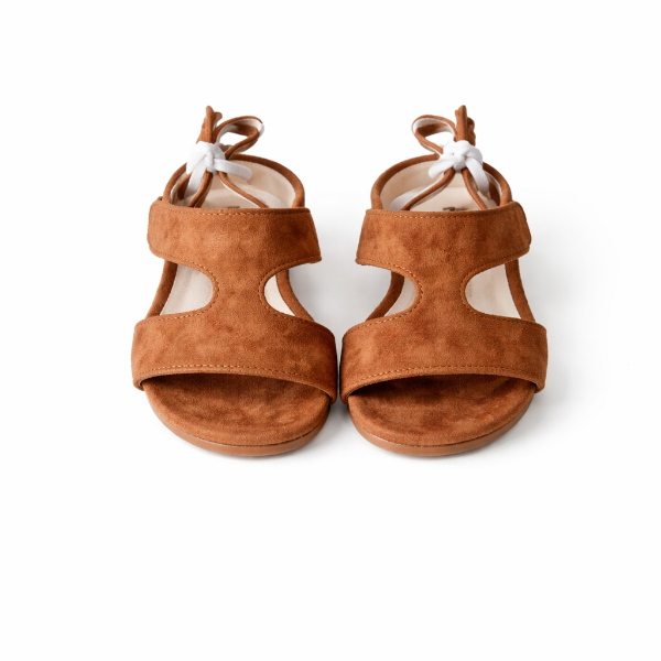 صورة (ام جي تي ان ) صندل، عصري، مريح، كاجوال، وأنيق