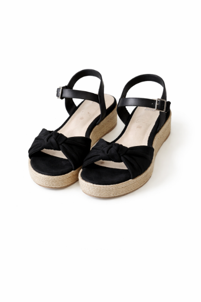 صورة (ام جي تي ان )صندل أسود بفيونكة، راحة ريفية.