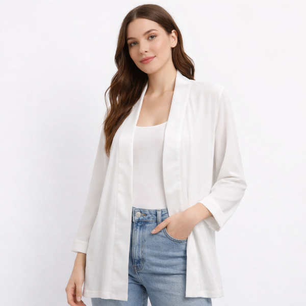 صورة بلوزة بيضاء مطرزة بأسلوب راقٍ (  Hanita )