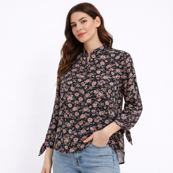 صورة بلوزة مشجرة بياقة  ( جيس )